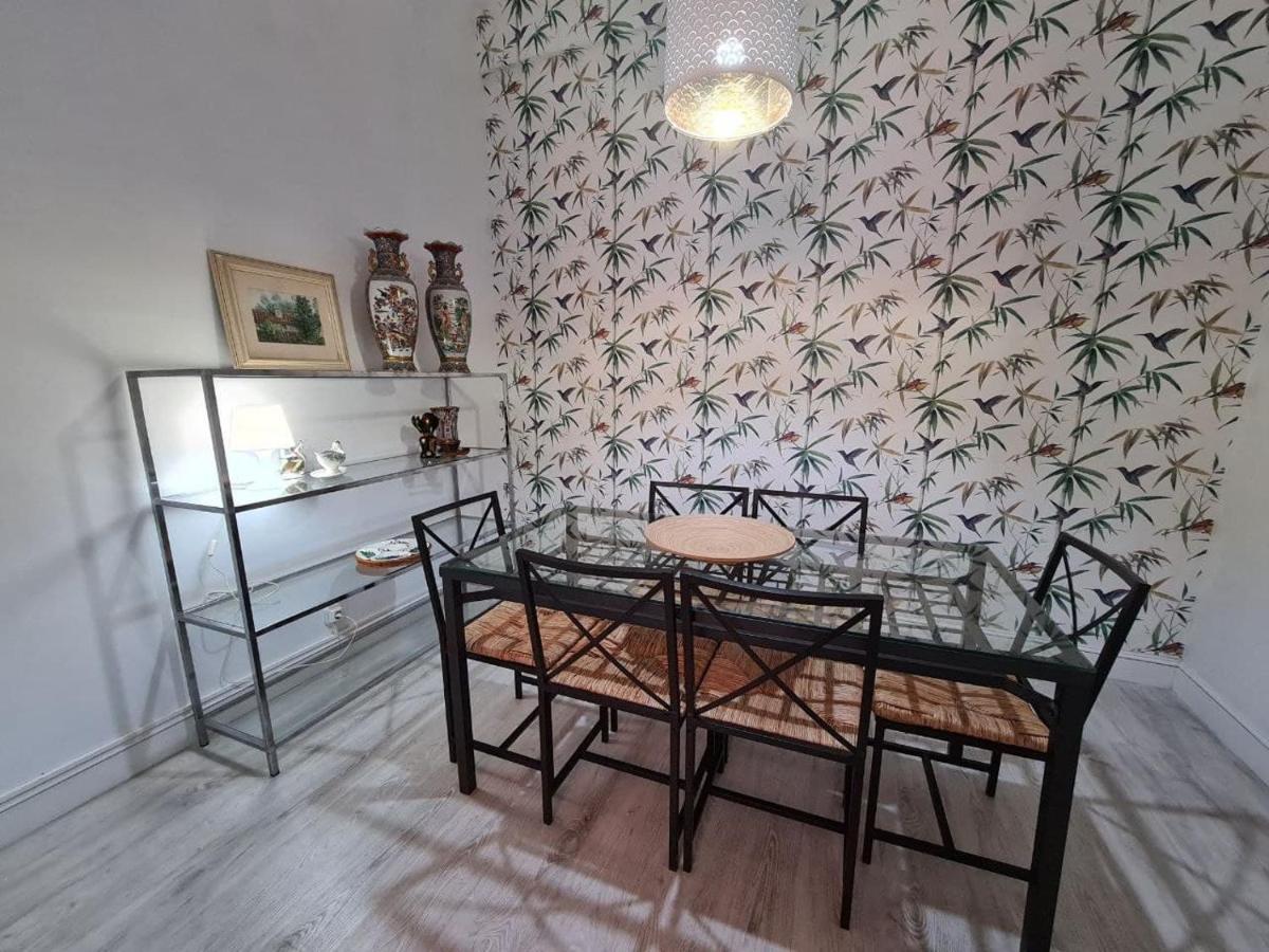 122A - Emblematica Vivienda En Playa San Lorenzo ヒホン エクステリア 写真
