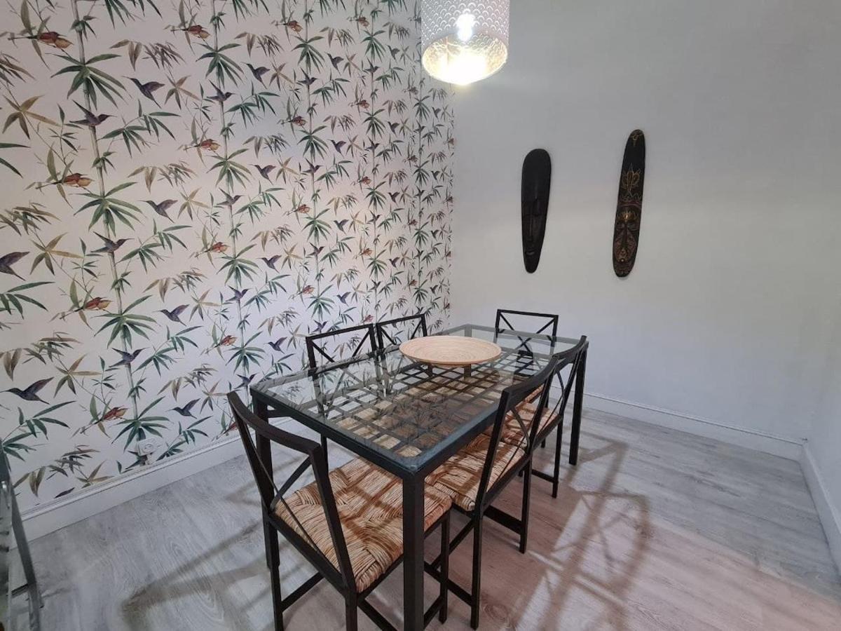 122A - Emblematica Vivienda En Playa San Lorenzo ヒホン エクステリア 写真