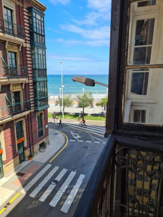 122A - Emblematica Vivienda En Playa San Lorenzo ヒホン エクステリア 写真