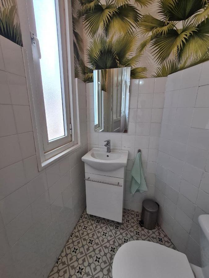 122A - Emblematica Vivienda En Playa San Lorenzo ヒホン エクステリア 写真