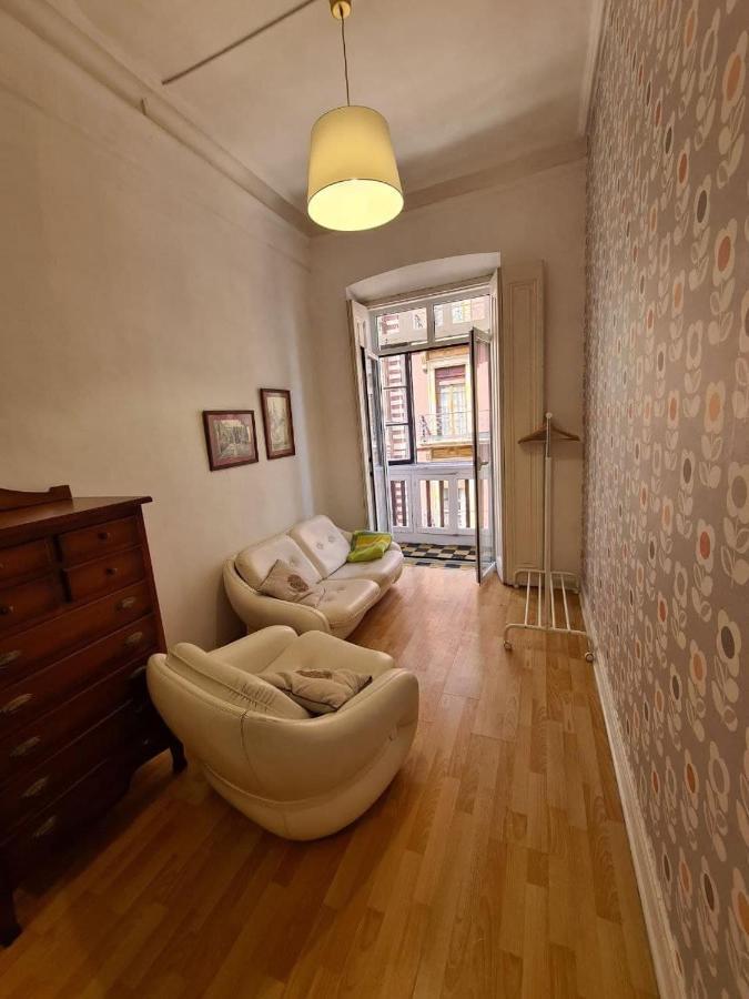 122A - Emblematica Vivienda En Playa San Lorenzo ヒホン エクステリア 写真