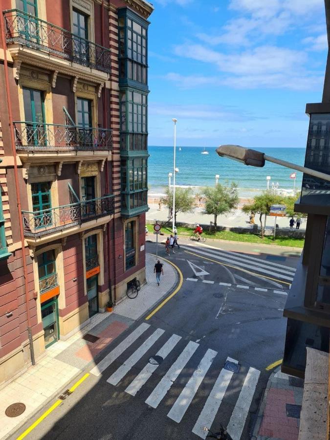 122A - Emblematica Vivienda En Playa San Lorenzo ヒホン エクステリア 写真