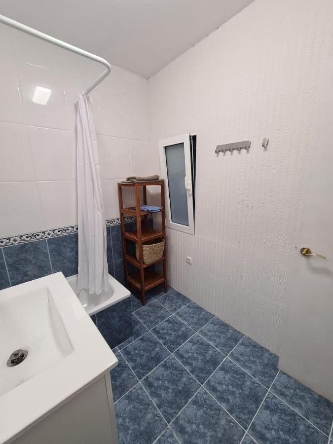 122A - Emblematica Vivienda En Playa San Lorenzo ヒホン エクステリア 写真